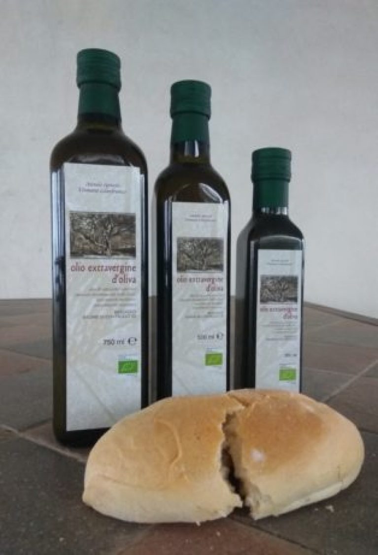 Olio extravergine di oliva biologico