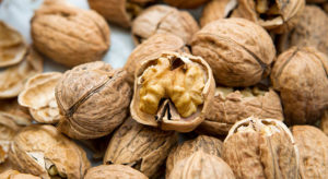 miele-e-noci Miele e Noci. Le noci sono ricche di Omega 3 utile per controllar il colesterolo.