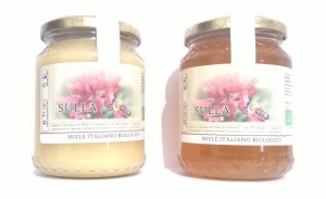 Miele non pastorizzato di Sulla. A destra liquido, a sinistra lo stesso miele cristallizzato.