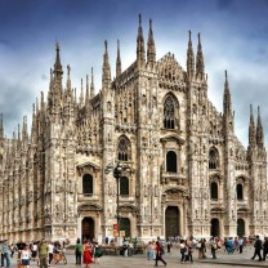 Il Miele biologico a Milano in Piazza Duomo