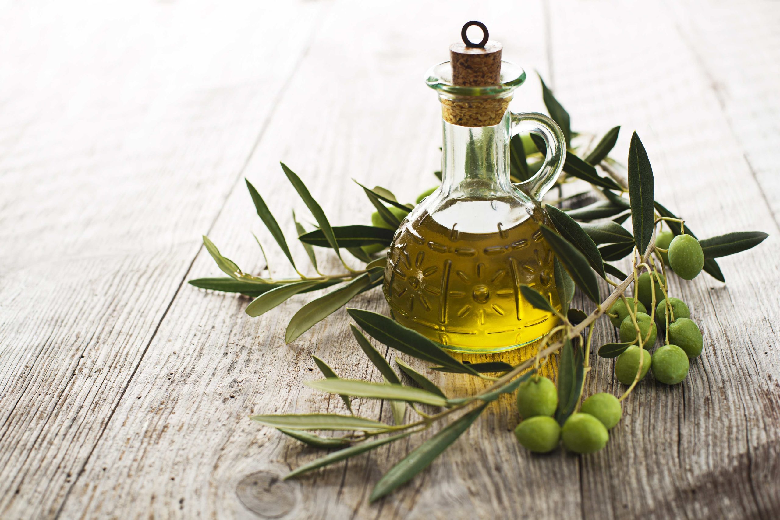 olio d'oliva biologico dal produttore bottiglia